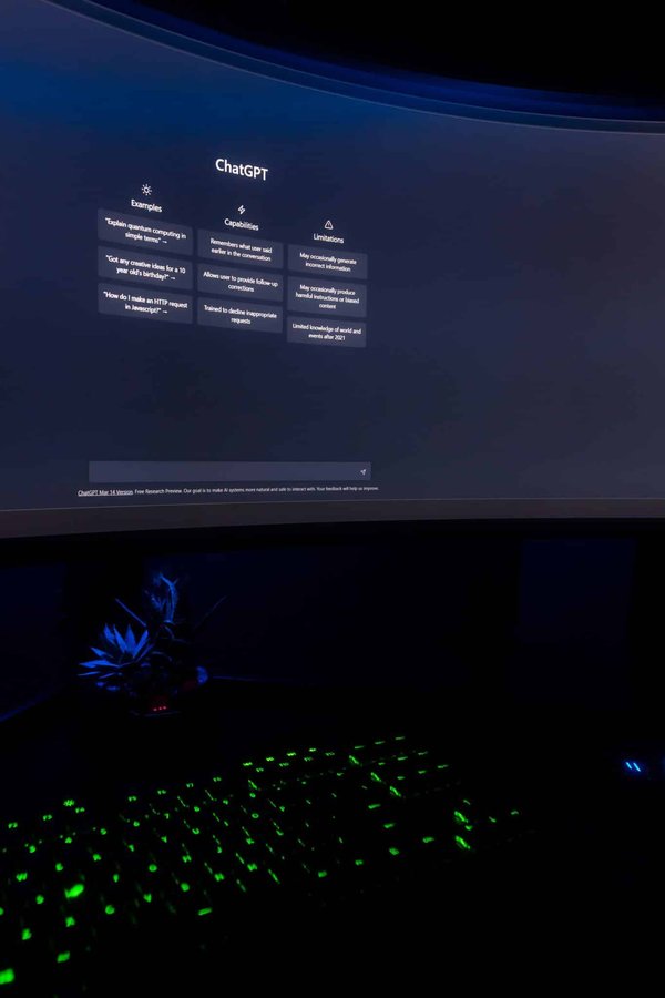 Découvrez ChatGPT : Le modèle de langage puissant d'OpenAI